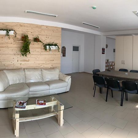 Hotel Nova Residence Popesti-Leordeni Esterno foto