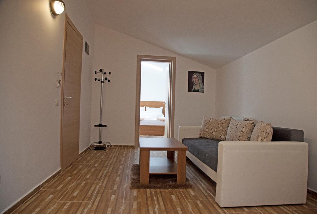Hotel Nova Residence Popesti-Leordeni Esterno foto