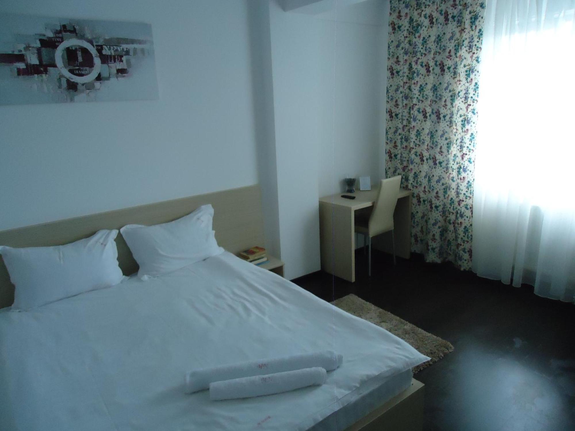 Hotel Nova Residence Popesti-Leordeni Esterno foto