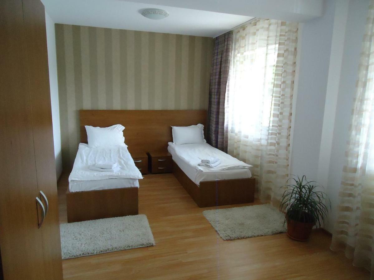 Hotel Nova Residence Popesti-Leordeni Esterno foto