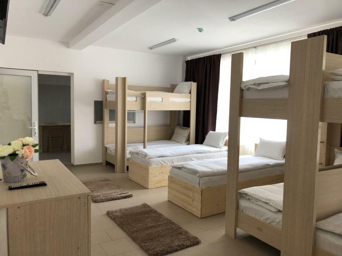 Hotel Nova Residence Popesti-Leordeni Esterno foto