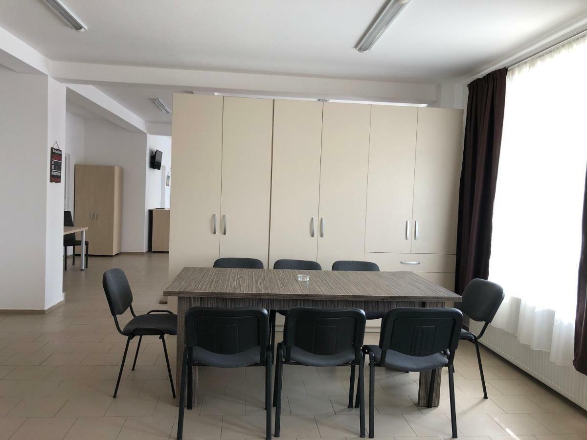 Hotel Nova Residence Popesti-Leordeni Esterno foto