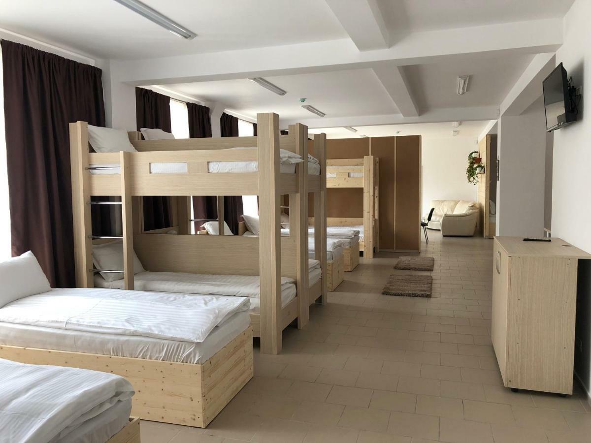 Hotel Nova Residence Popesti-Leordeni Esterno foto